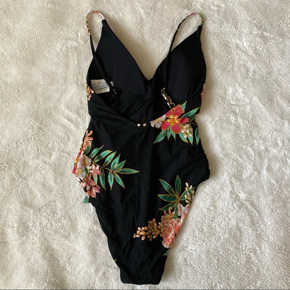 ✨SOLD✨ Host Pick✨ Isabella Rose • Tropicali Swimsuit - Picture 9 of 16